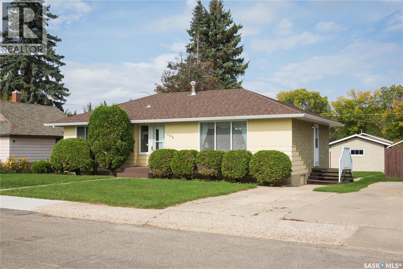 406 26 Street East, Prince Albert, SK S6V 1V2