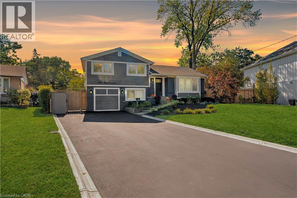 296 Kent Cres, Burlington, ON L7L 4T1