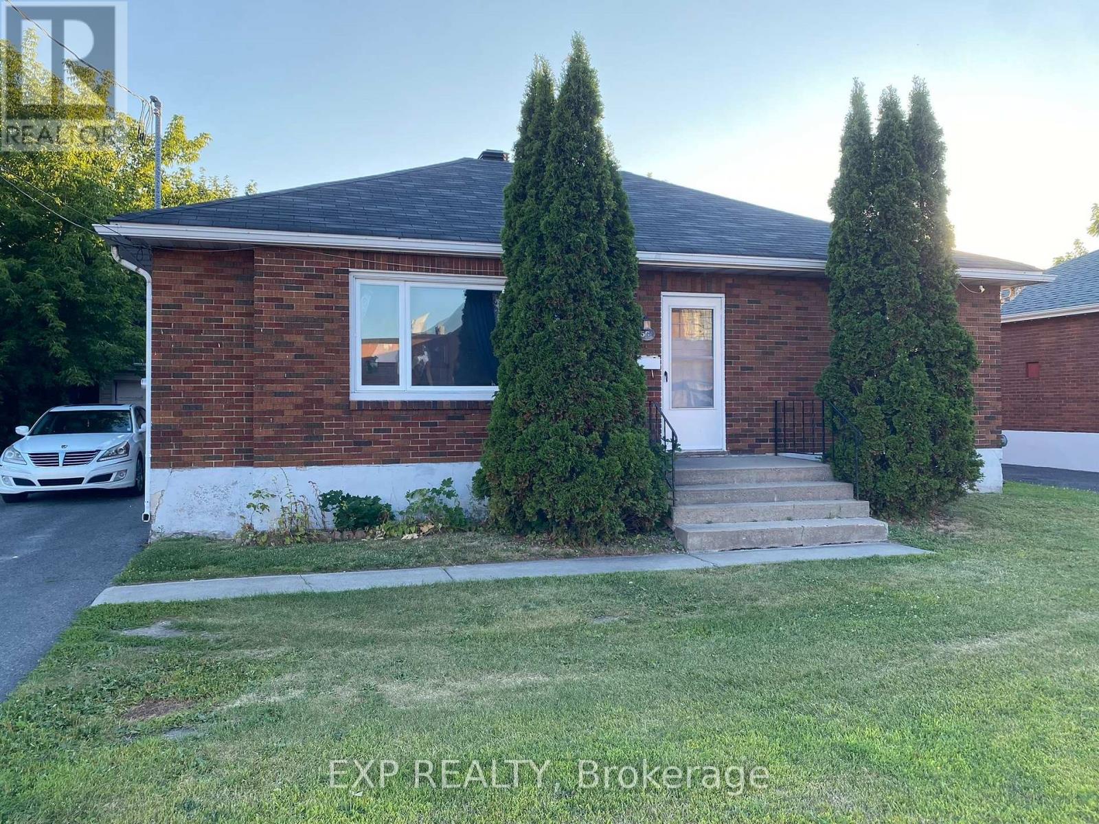 501 Mcconnell Ave, Cornwall, ON K6H 4L9