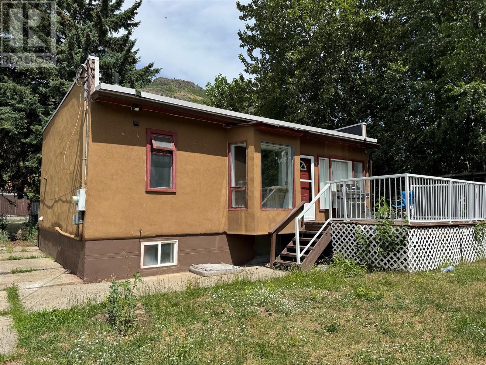 430 9th Avenue, Montrose, BC V0G 1P0