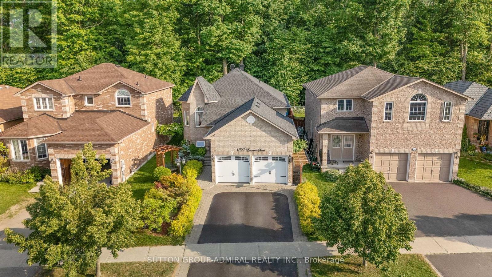 1221 Laurand St, Innisfil, ON L9S 0E6