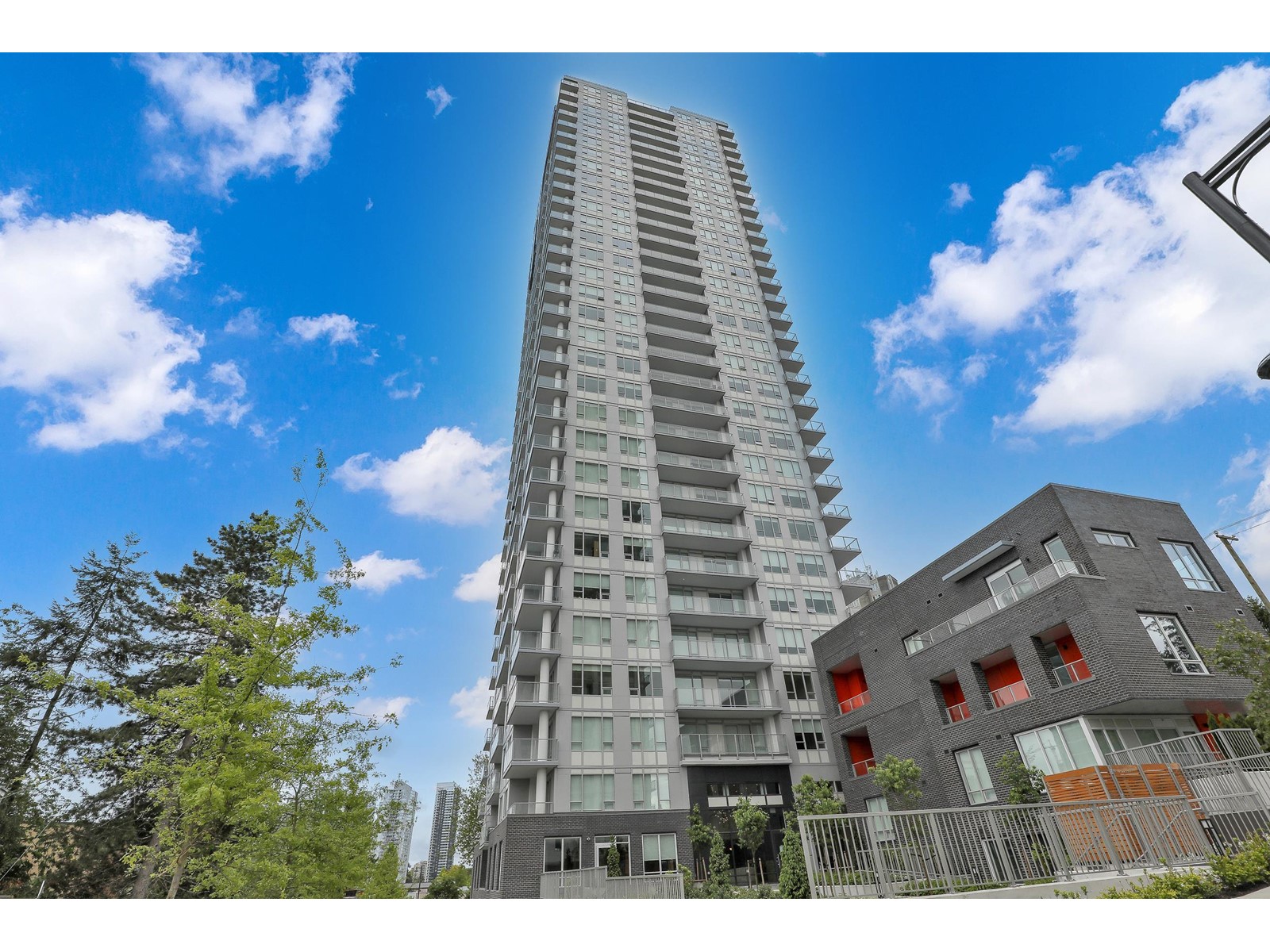 13387 Old Yale Road Unit 2505, Surrey, BC V3T 0V6