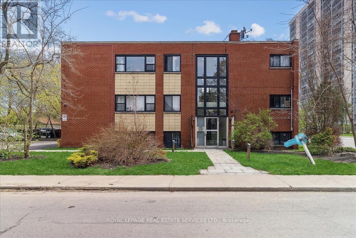 291 E 38th St, Hamilton, ON L8V 4G2