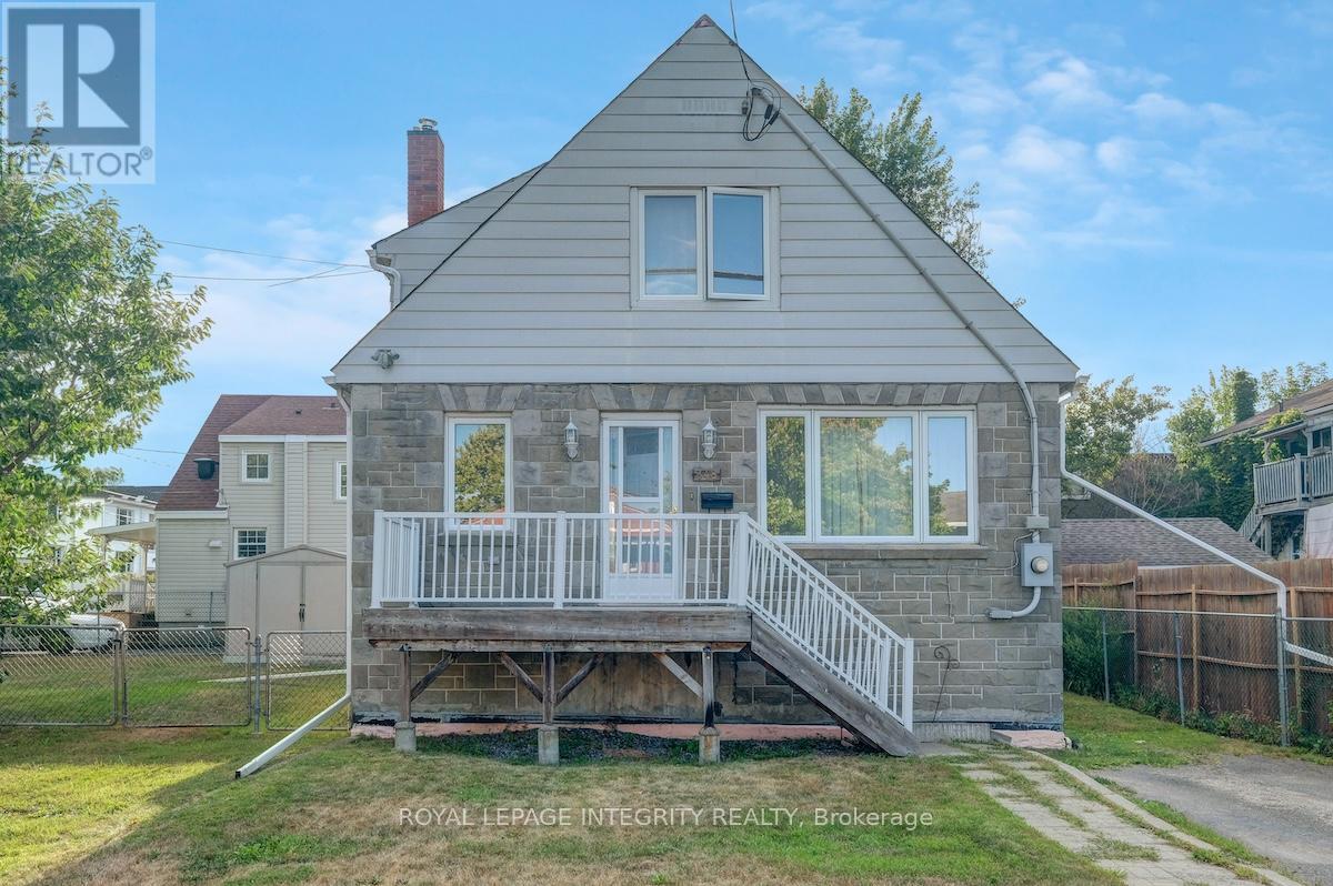348 Lafontaine Ave, Ottawa, ON K1L 6X5