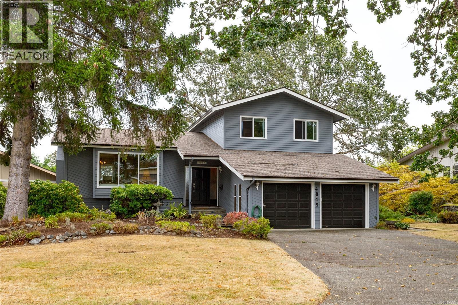 4049 Hopesmore Dr, Saanich, BC V8N 5T9