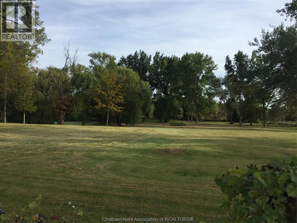 5732 Bluewater Line, Wallaceburg, ON N8A 4K9