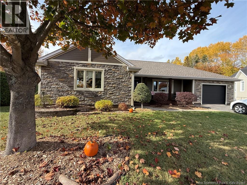 125 Fairview Ct, Bathurst, NB E2A 4X5