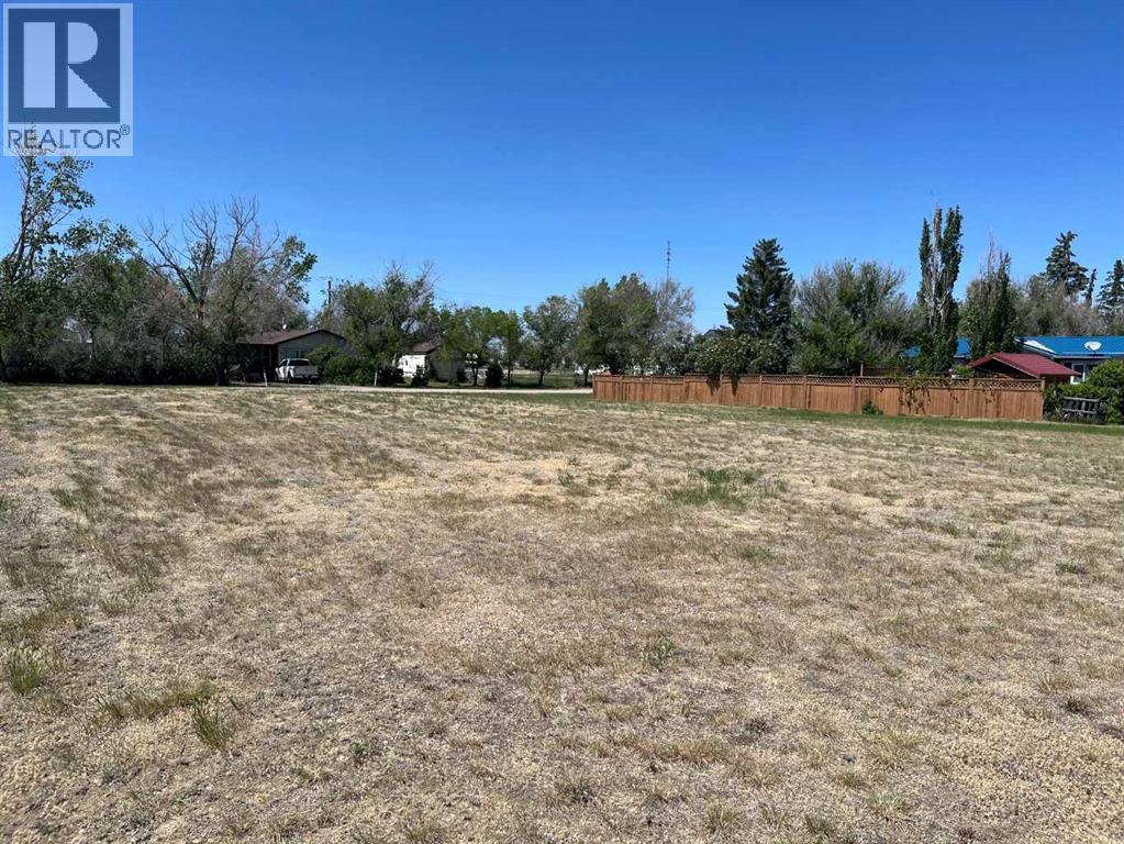 Tbd Mcgregor Ave, Suffield, AB T0J 2N0