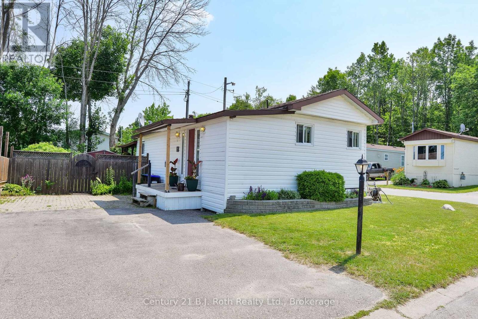 4129 Elaine St, Severn, ON L3V 0V1