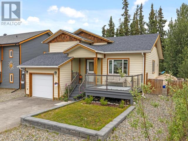 35-19 Wann Rd, Whitehorse, YT Y1A 0K4