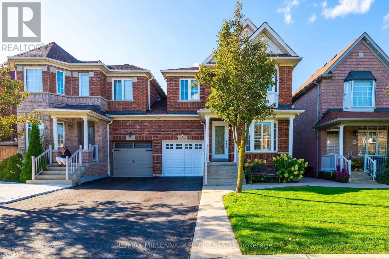 3393 Covent Cres, Mississauga, ON L5M 7P1