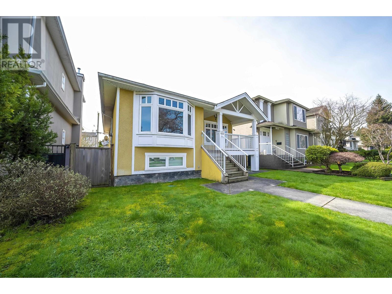 2862 W 22nd Ave, Vancouver, BC V6L 1M6