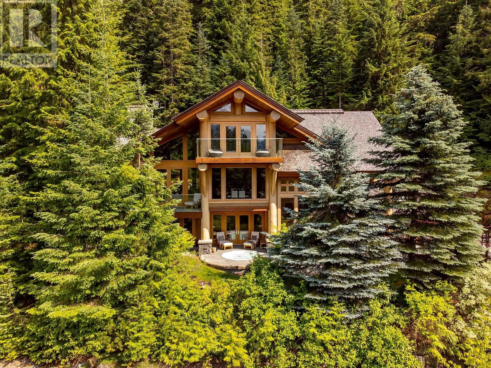 4673 Blackcomb Way, Whistler, BC V8E 0Z3