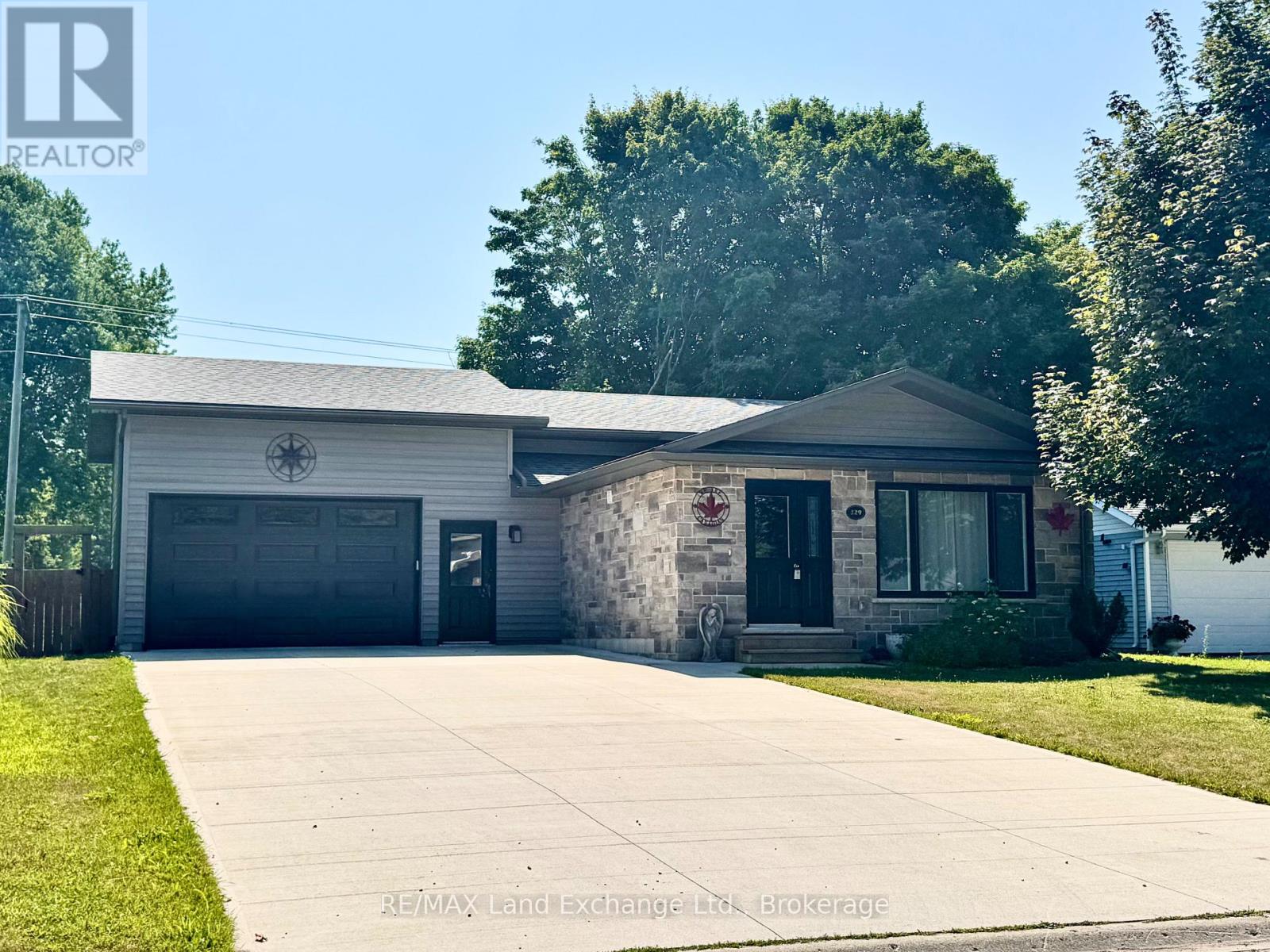 329 Bricker St, Saugeen Shores, ON N0H 2C1