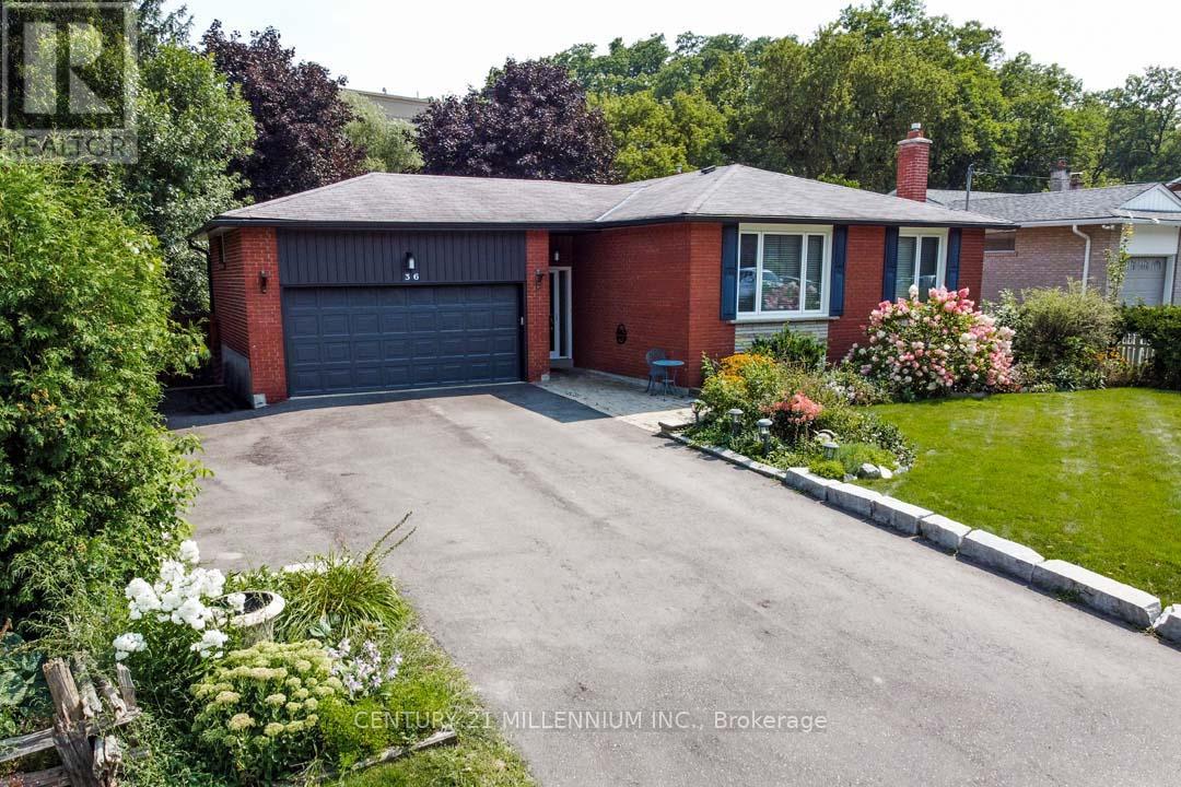 36 Hickman St, Caledon Bolton West, ON L7E 2N1