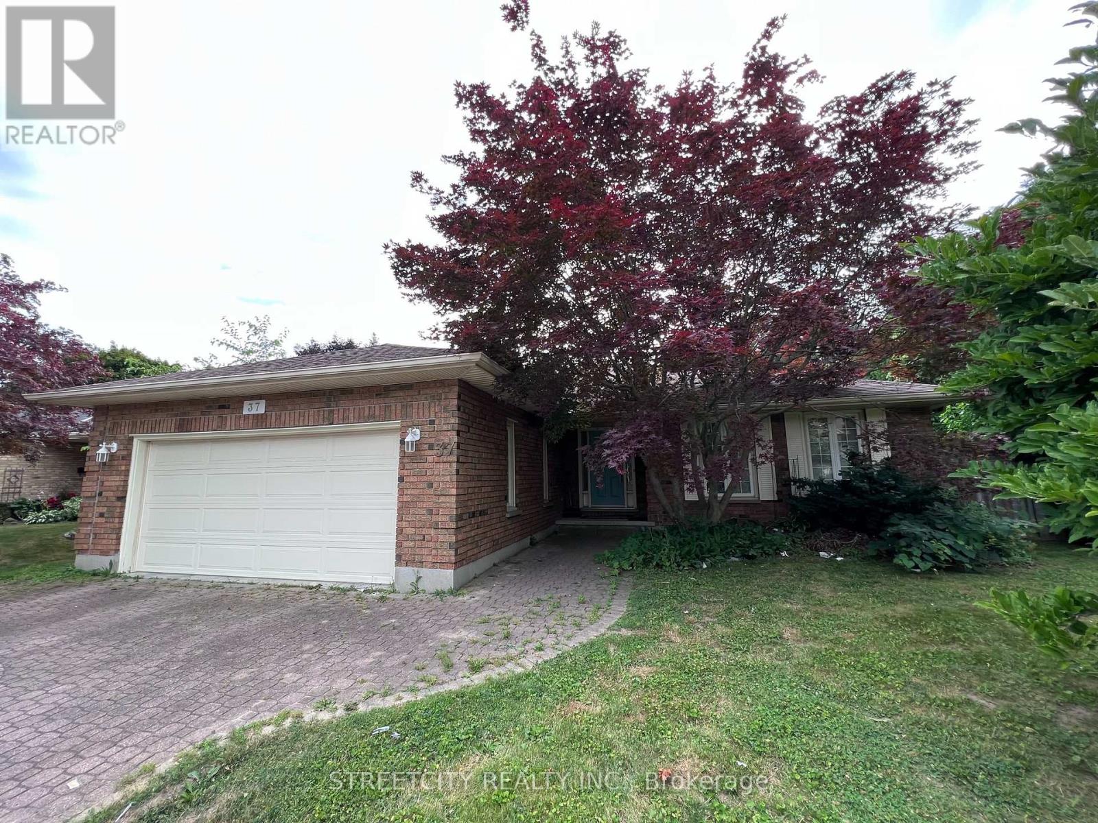 37 Jennifer Rd, London, ON N5X 3L5