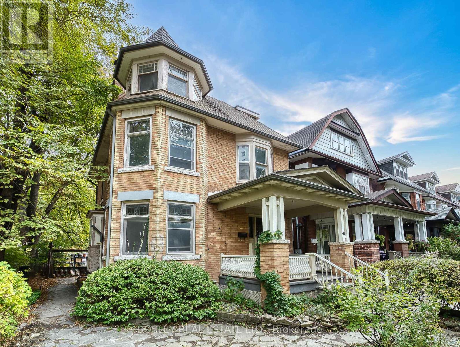 41 Tyndall Ave, Toronto, ON M6K 2E9