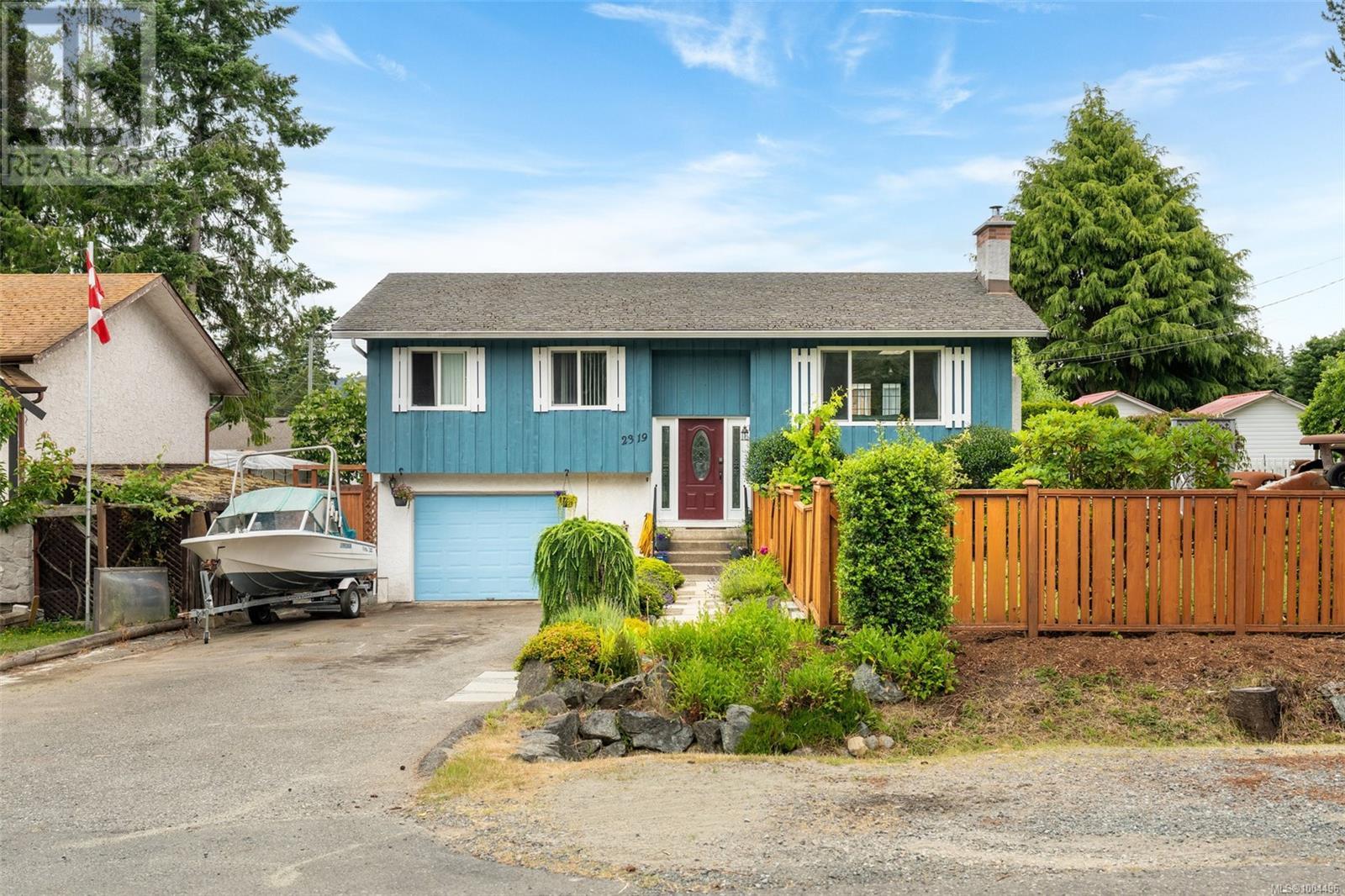 2319 Gatewood Rd, Sooke, BC V9Z 0M6