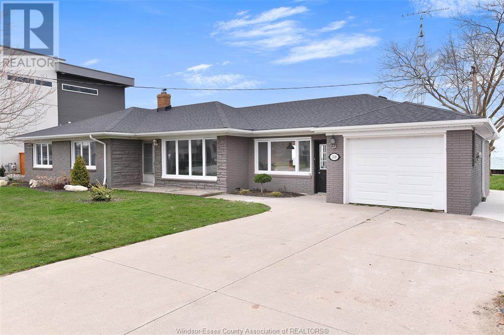 208 Robson, Leamington, ON N8H 5R2