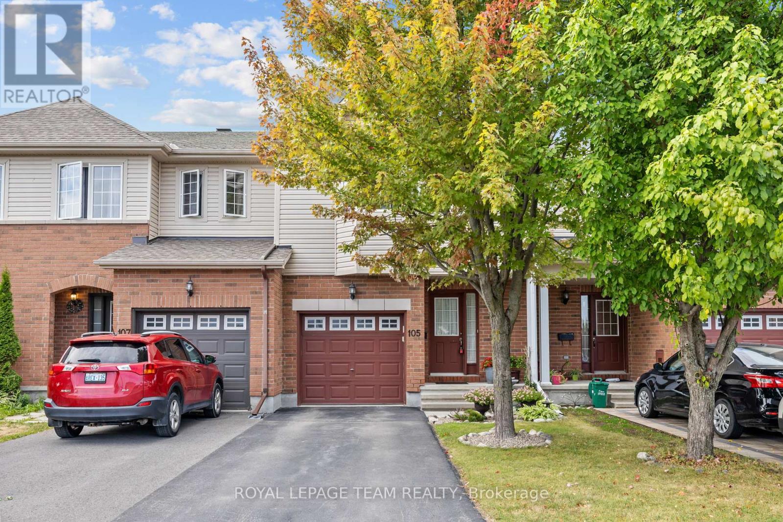 105 Romina St, Ottawa, ON K2S 0H8