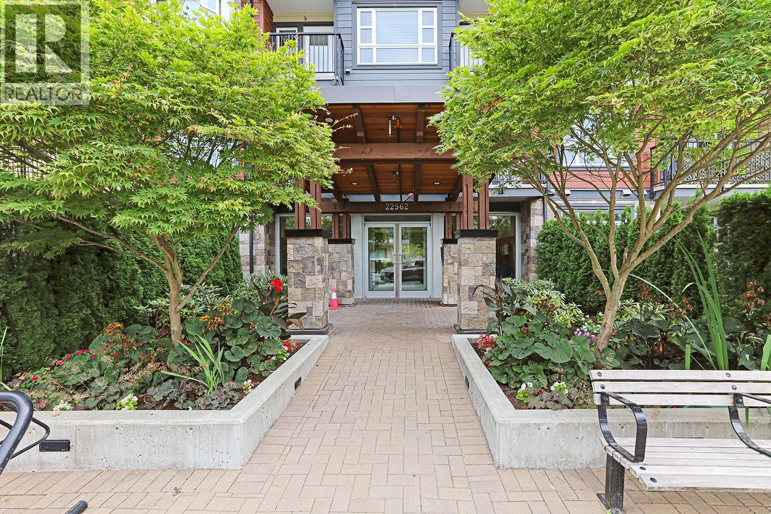 22562 121 Avenue Unit 304, Maple Ridge, BC V2X 3Y8