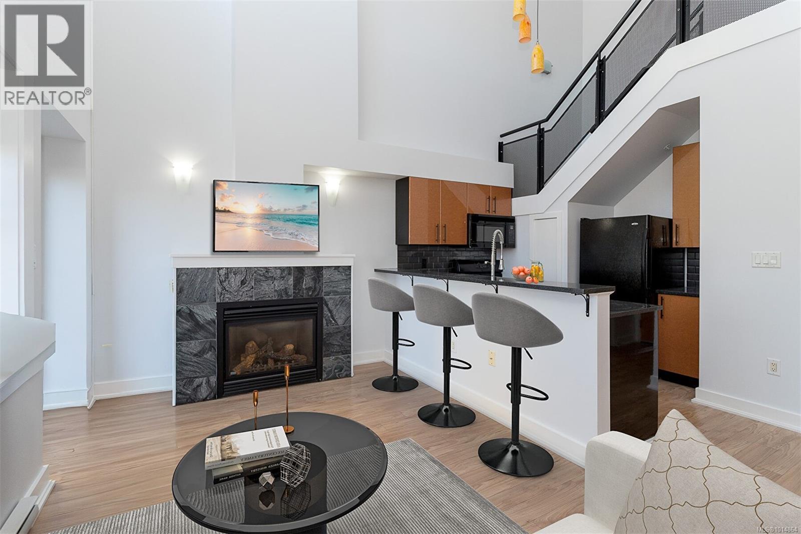 599 Pandora Ave Unit 323 Ave, Victoria, BC V8W 1N5