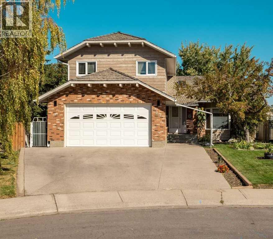 27 Erminerun Pl N, Lethbridge, AB T1H 5X6