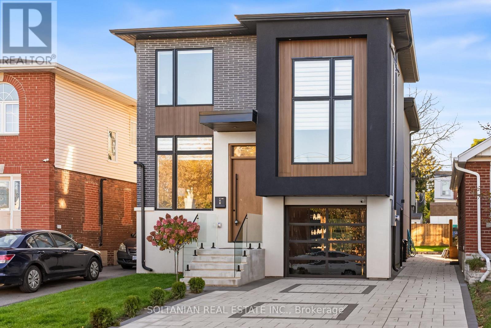 62 Inwood Ave, Toronto, ON M4J 3Y5