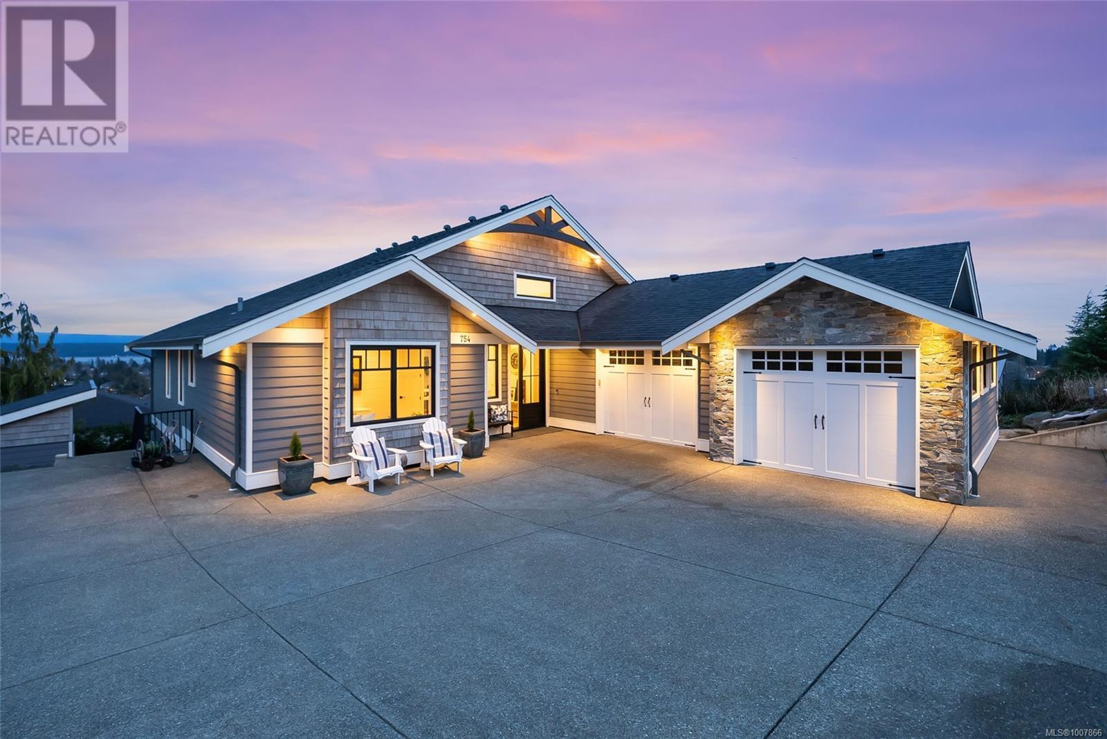754 Nelson Rd, Campbell River, BC V9H 0A1