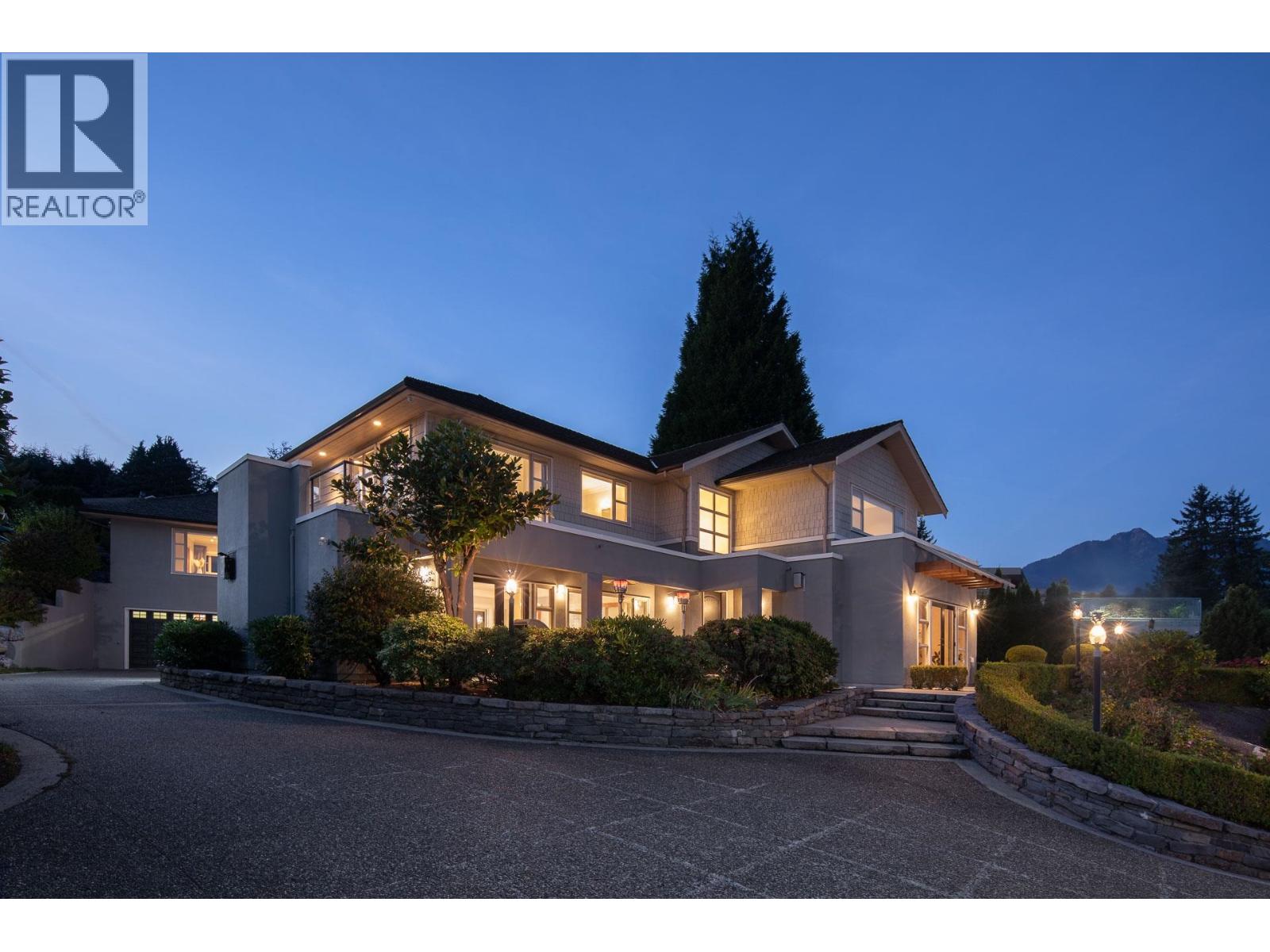 715 King Georges Way, West Vancouver, BC V7S 1S2