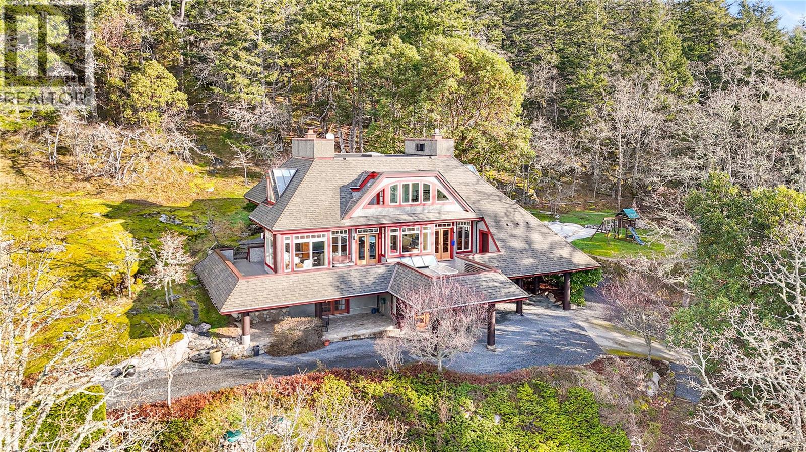 8242 Thomson Pl, Central Saanich, BC V8M 1S1