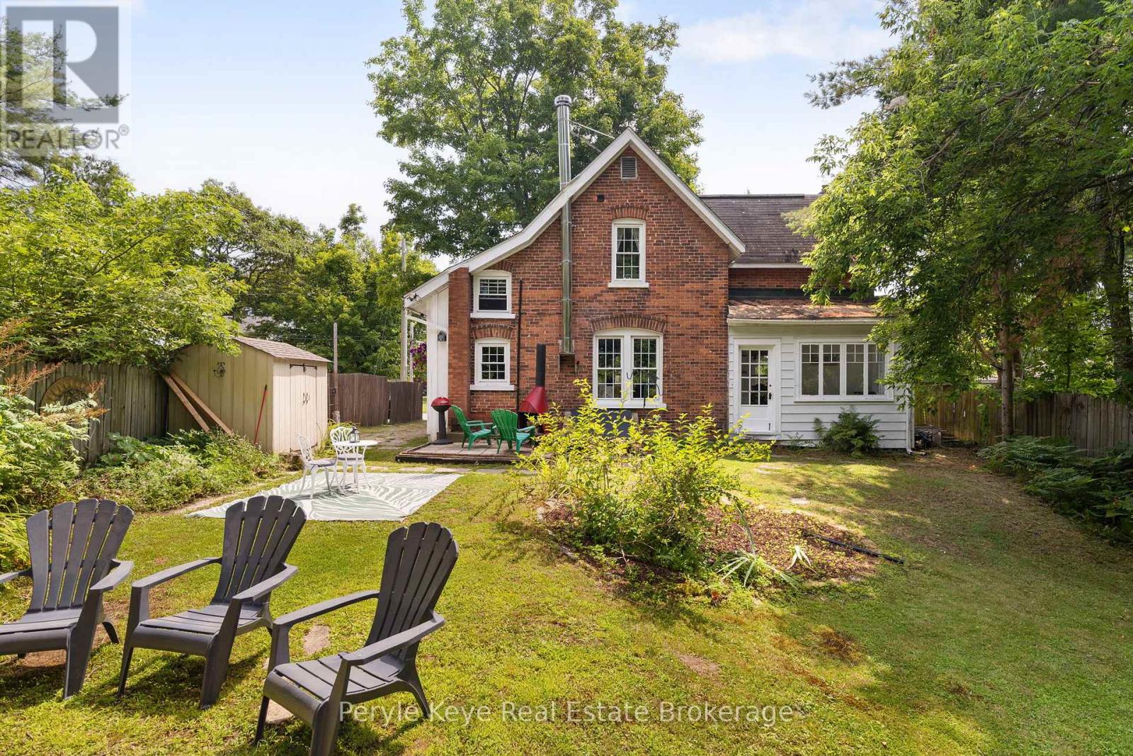 9 King St, Bracebridge, ON P1L 1H4