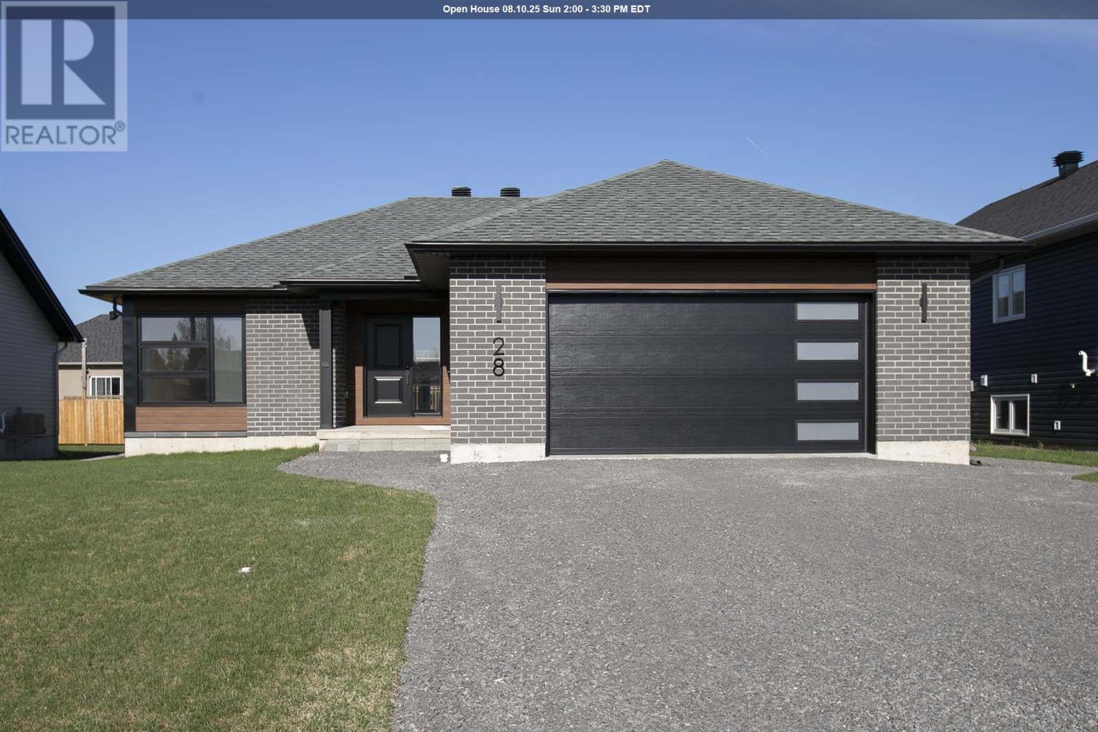 28 Noah Dr, Sault Ste. Marie, ON P6C 6E6