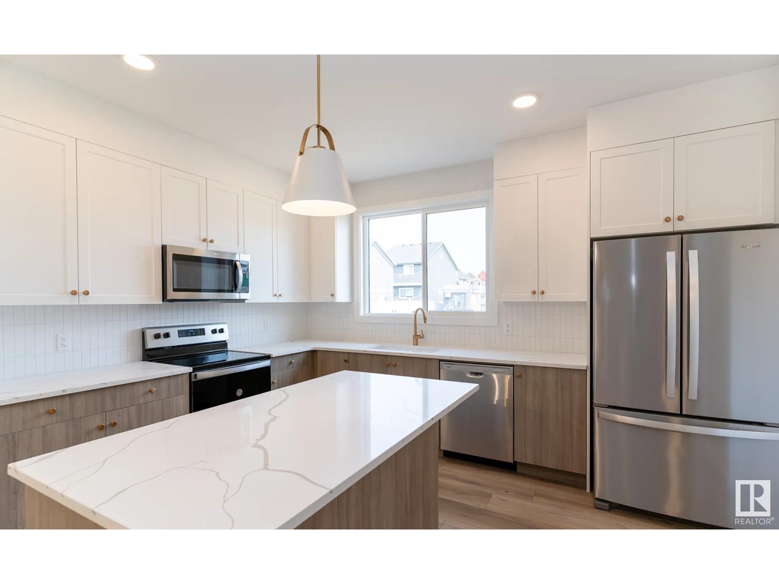 6134 Carr Rd NW, Edmonton, AB T5E 6Y3