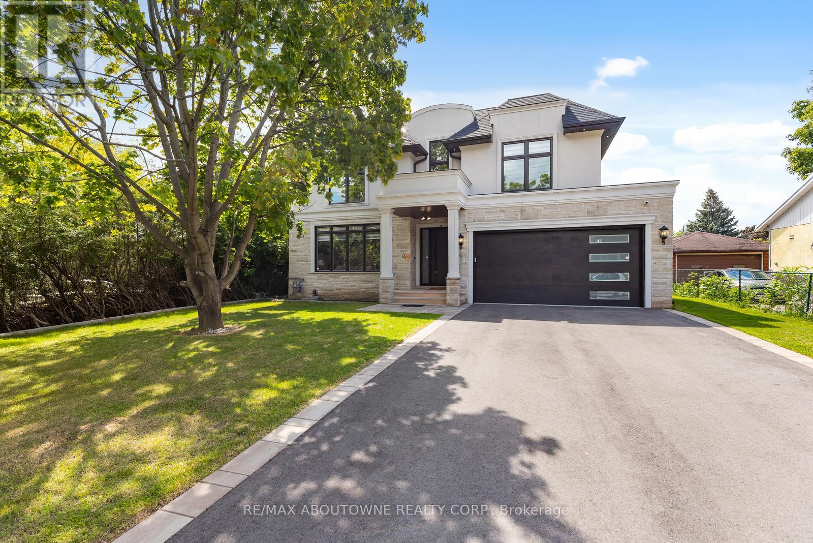 428 Third Line, Oakville, ON L6L 4A5