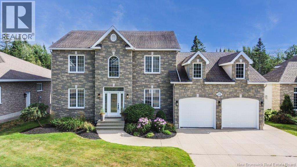 122 Summerhill Row, Fredericton, NB E3G 0E9