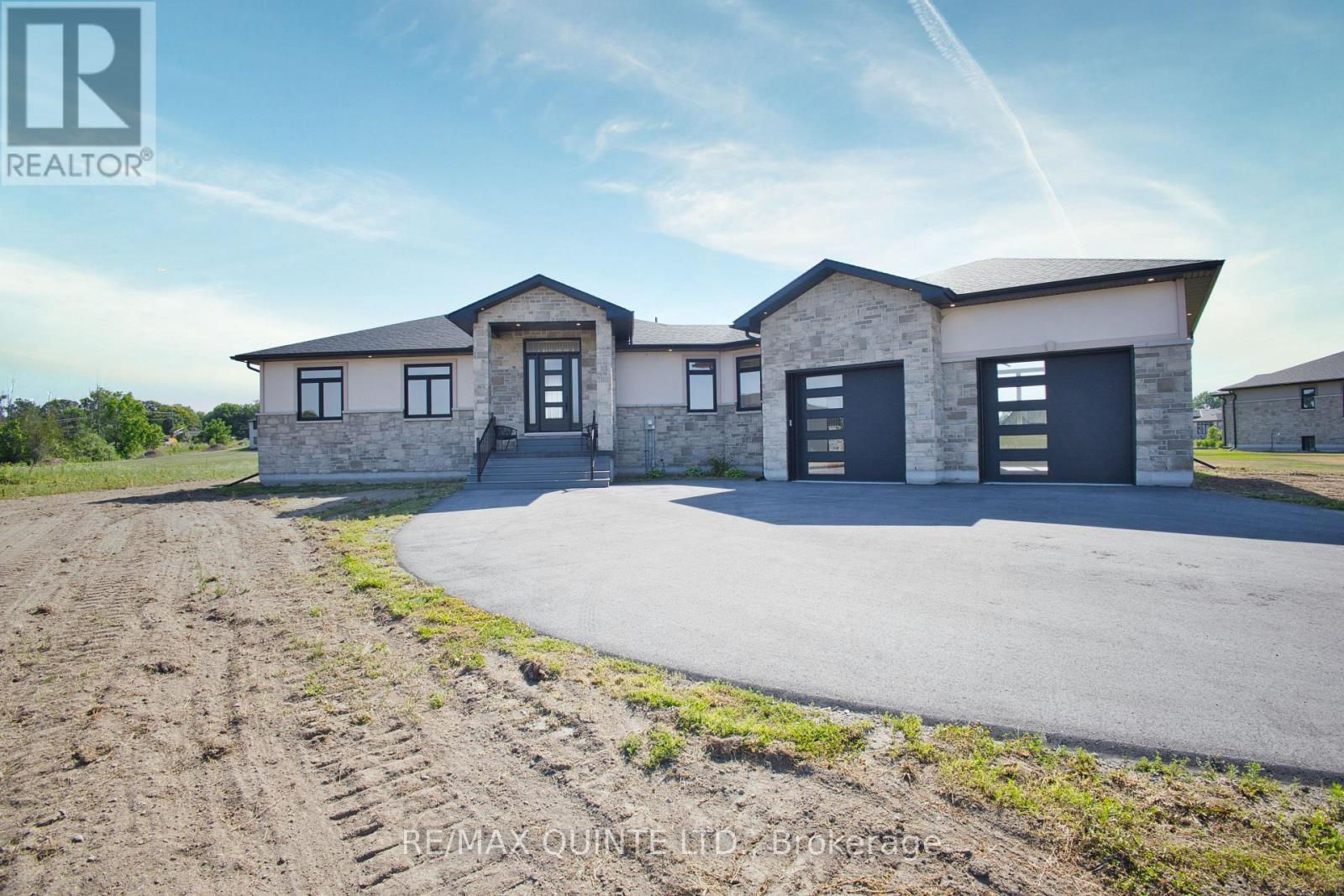 76 Navigation Dr, Prince Edward County Ameliasburg Ward, ON K8N 0G1