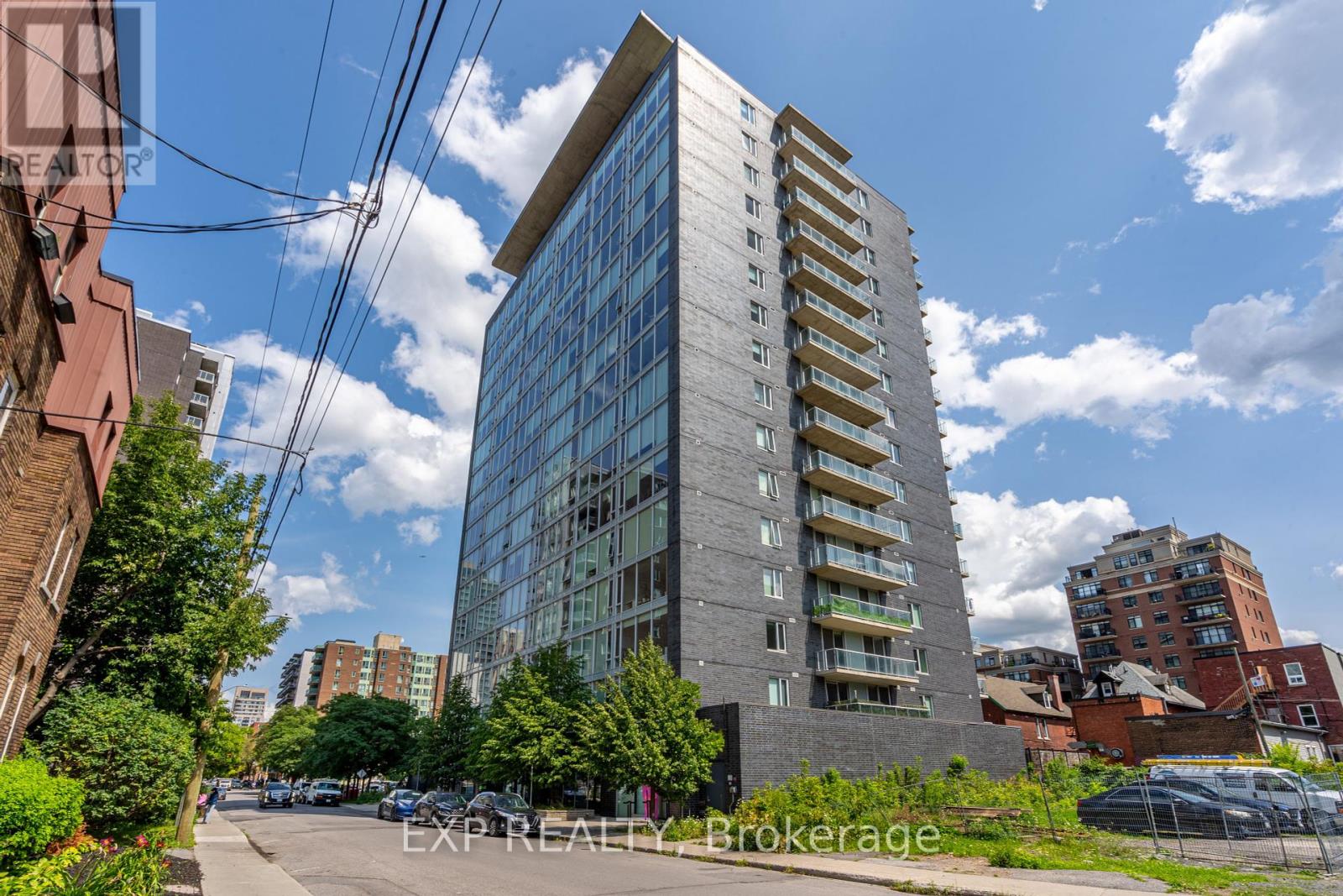 812 300 Lisgar St, Ottawa, ON K2P 0E2