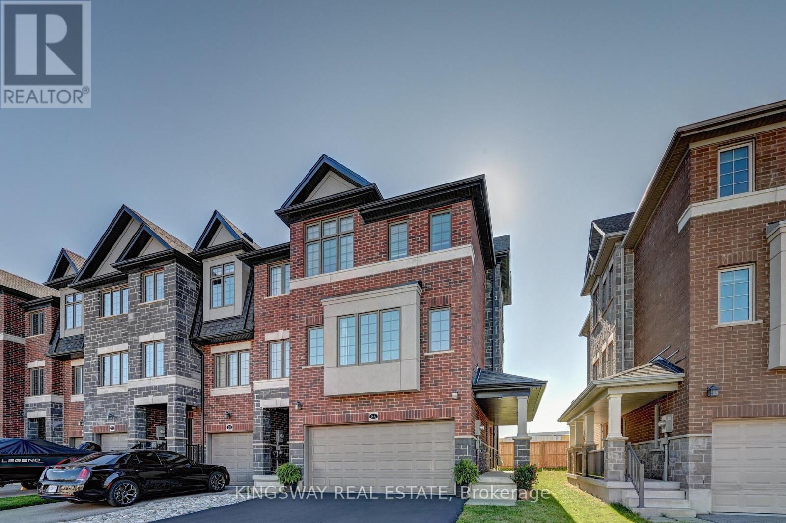 86 Monarch Woods Dr, Kitchener, ON N2P 2Y9