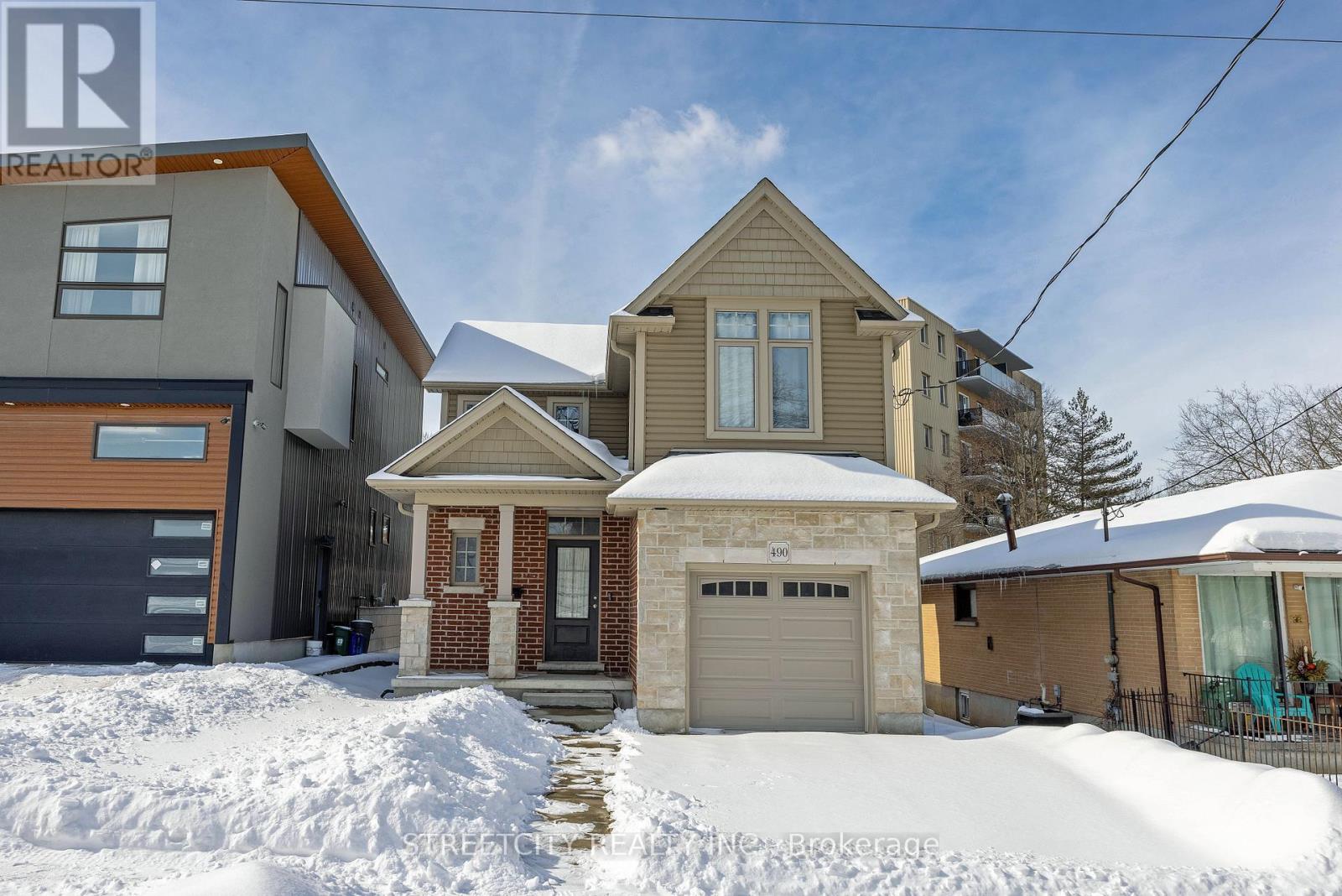 490 Phyllis St, London, ON N6J 2Z4