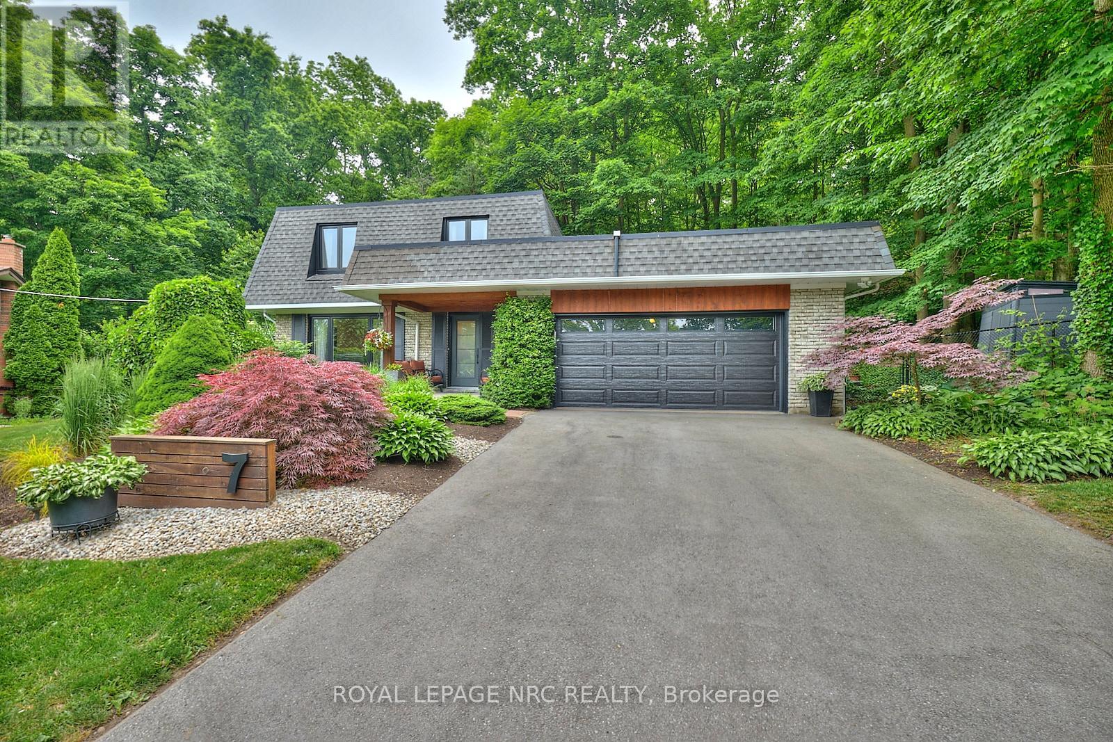7 Camelot Ct, St. Catharines Glendaleglenridge, ON L2T 3R4
