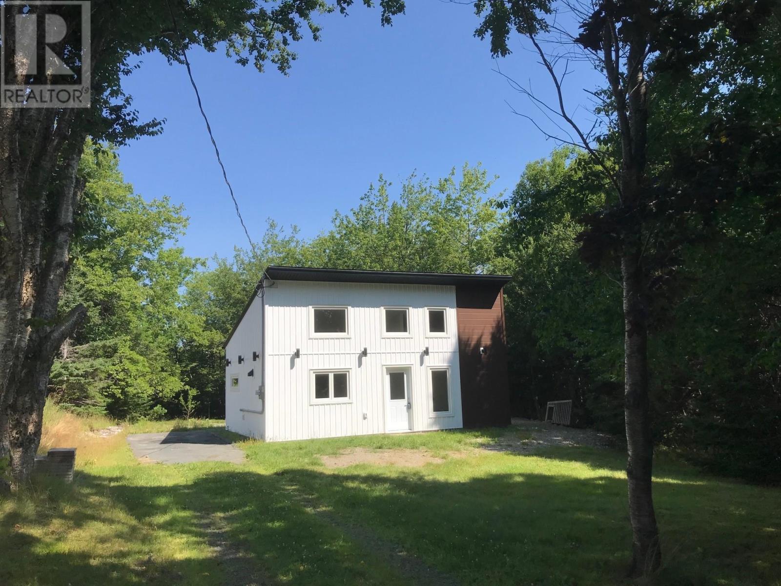 34 Cranton Dr, Porters Lake, NS B3E 1G1