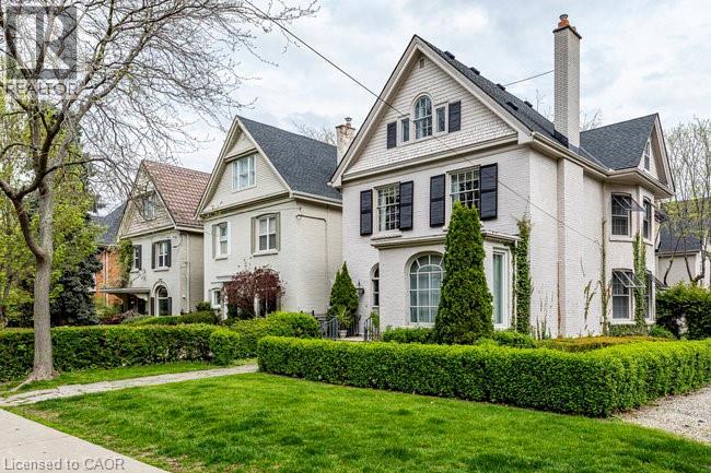 142 Aberdeen Ave, Hamilton, ON L8P 2P4