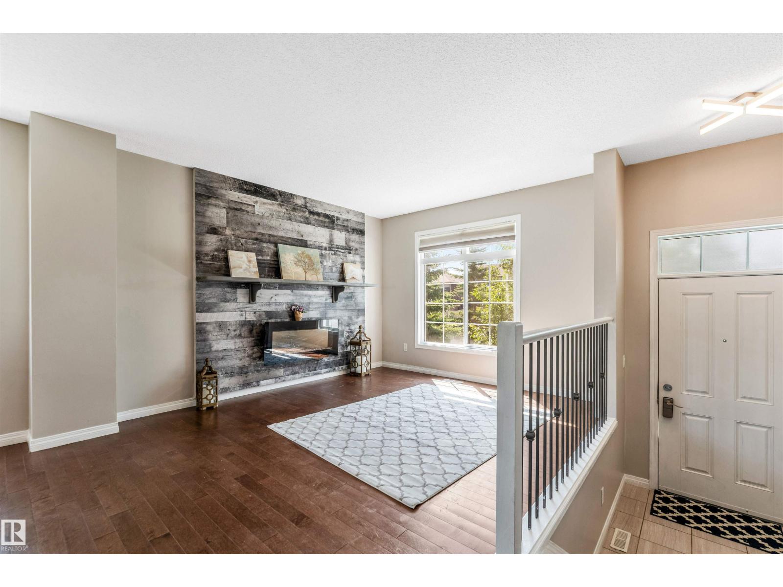 9151 Shaw Way Southwest #unit 50, Edmonton, AB T6X 1W7