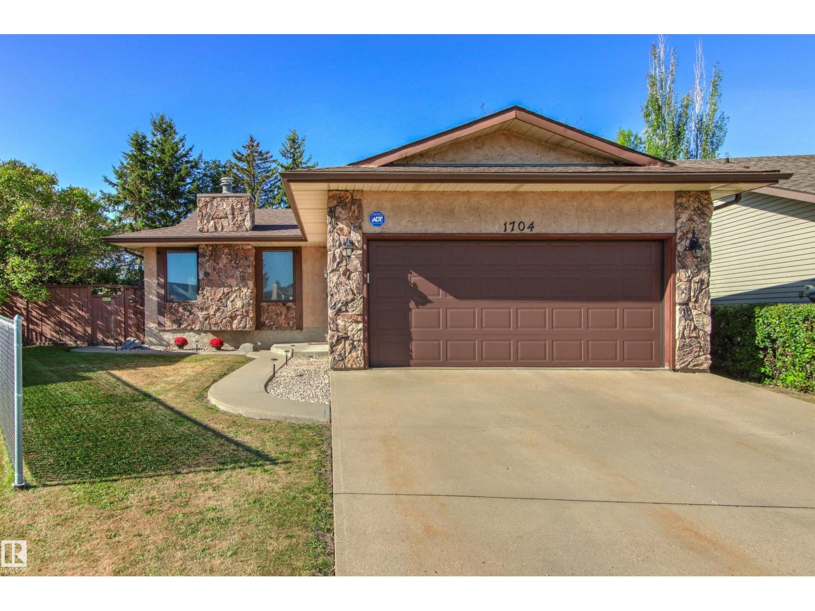 39 St Nw Unit 1704, Edmonton, AB T6L 2R5