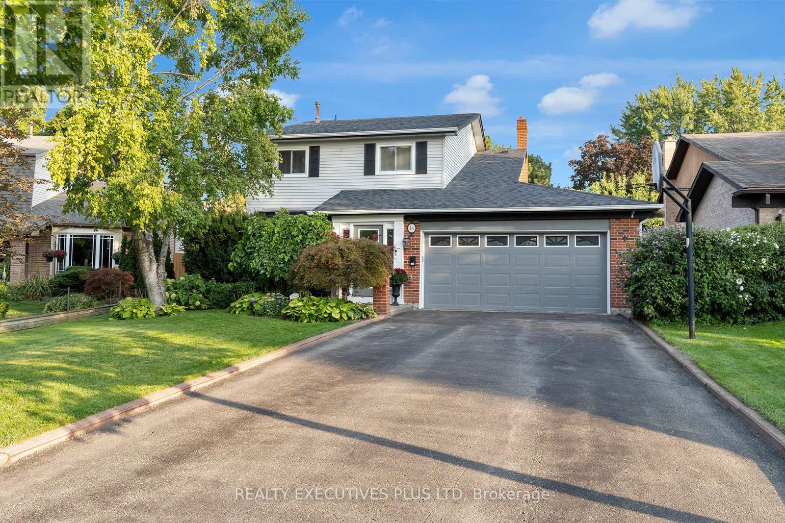 16 Melita Pl, Brampton, ON L6S 2Z3