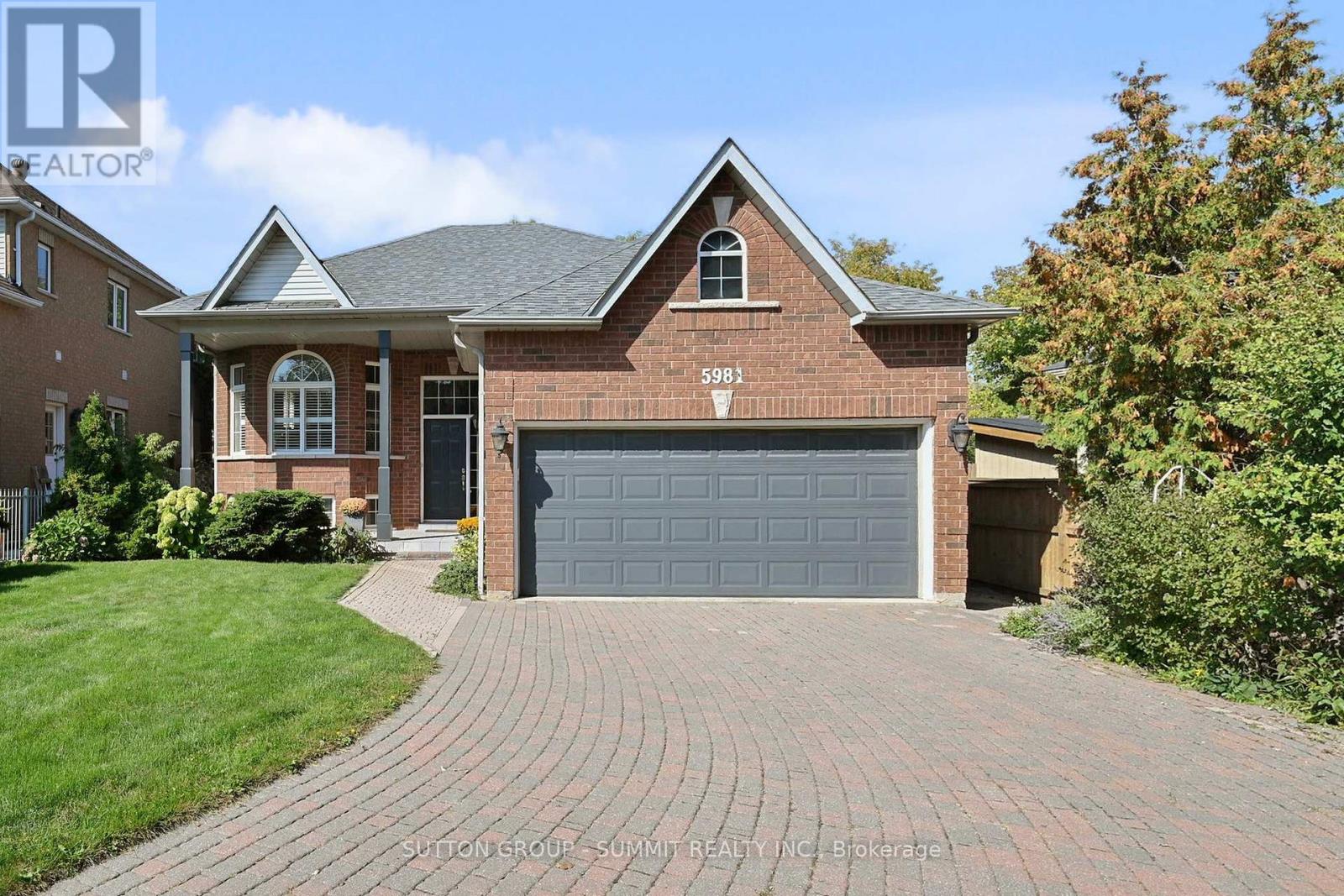 5981 Rayshaw Cres, Mississauga, ON L5M 2P1