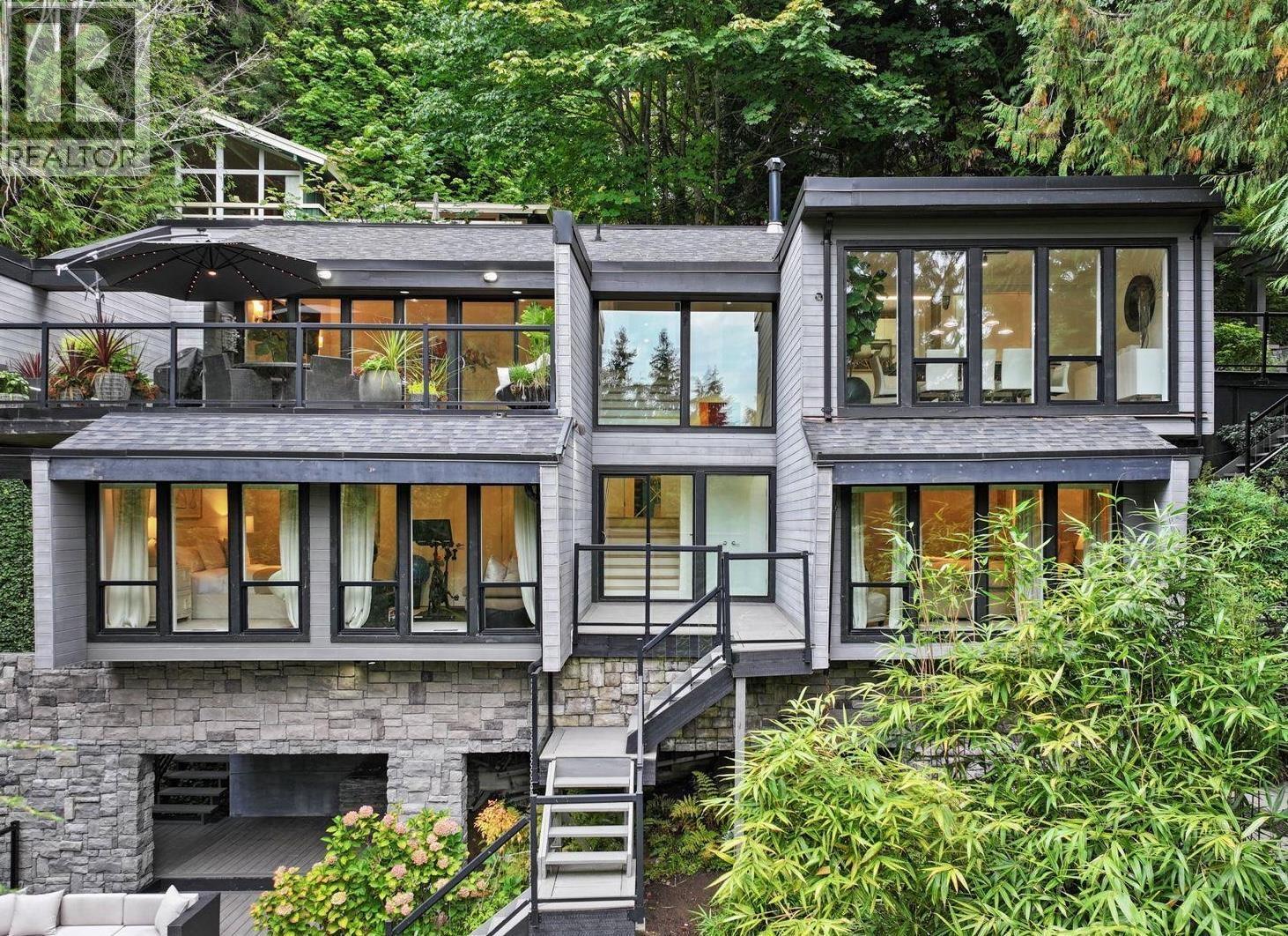 4119 Burkeridge Pl, West Vancouver, BC V7V 3N1