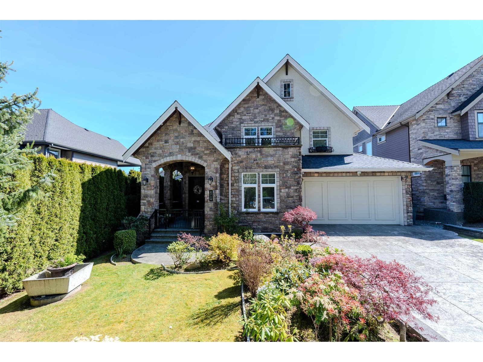 163 Street Unit 2712 #a, Surrey, BC V3Z 6R8