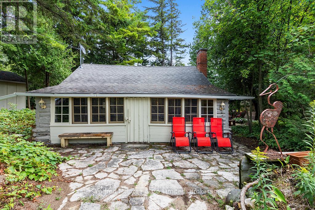 7 6th Ave S, Native Leased Lands, ON N0H 2G0
